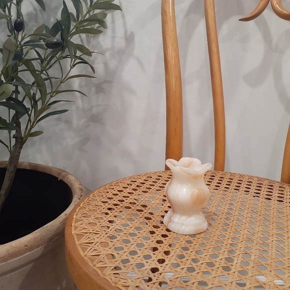 Vintage Alabaster/Marble Scalloped Edge Taper Candle Holder - Picture 5 of 5